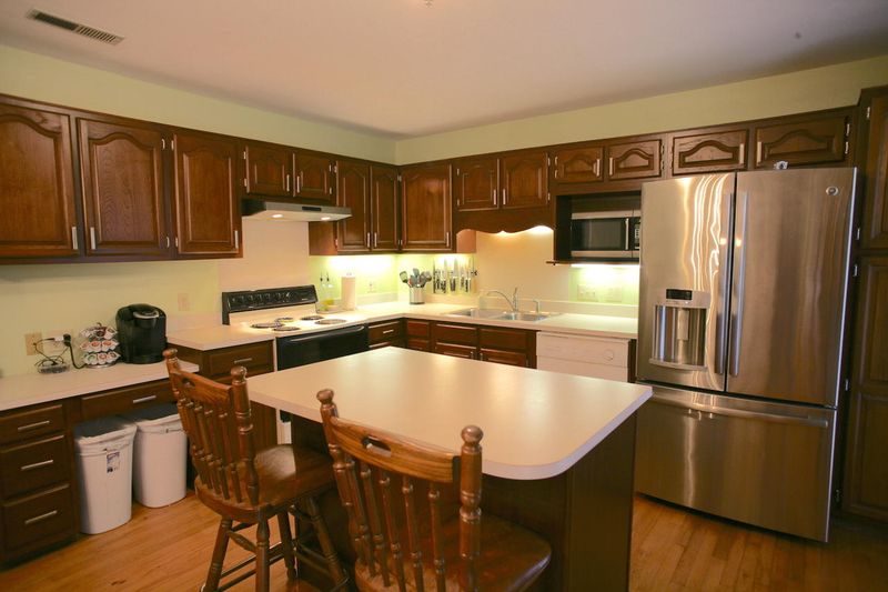 3 Wyecreek Ave, James Island, SC 29412