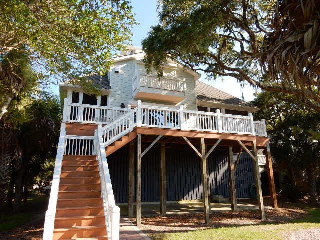 844 Hammocks Way, Edisto Island, SC 29438