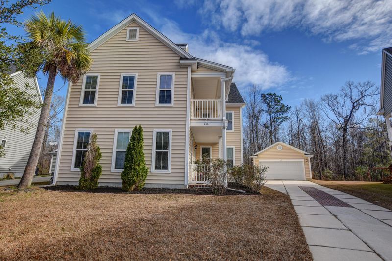 246 Old Savannah Dr, Goose Creek, SC 29445