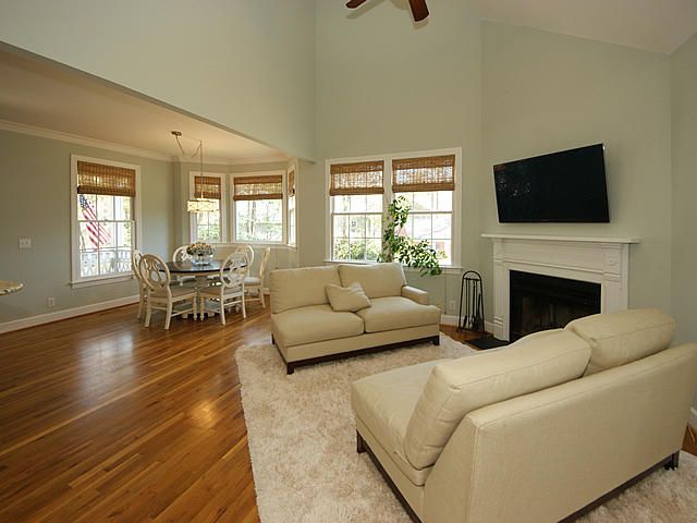 943 Pine Hollow Rd, Mount Pleasant, SC 29464