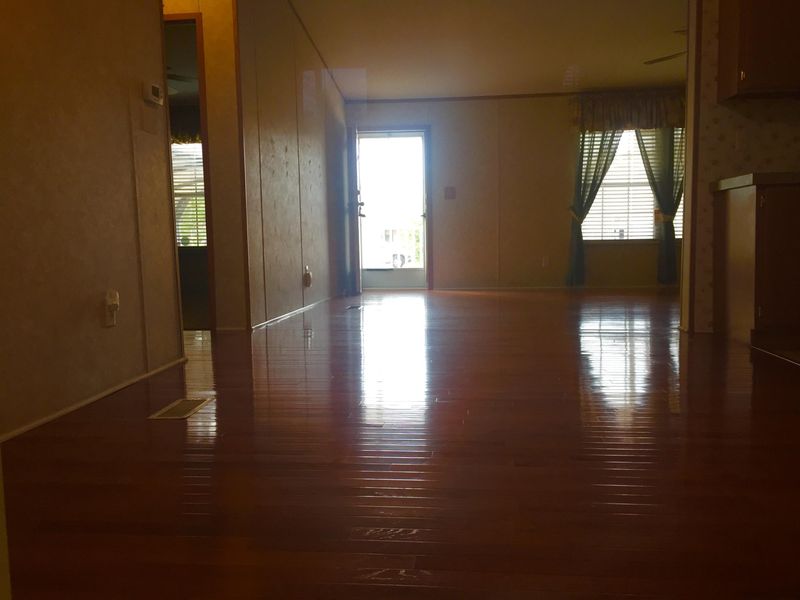 202 Hines Dr, Bonneau, SC 29431