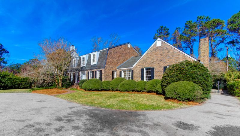 742 Dragoon Dr, Mount Pleasant, SC 29464