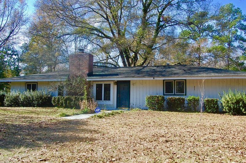 816 N Palmetto St, Summerville, SC 29483