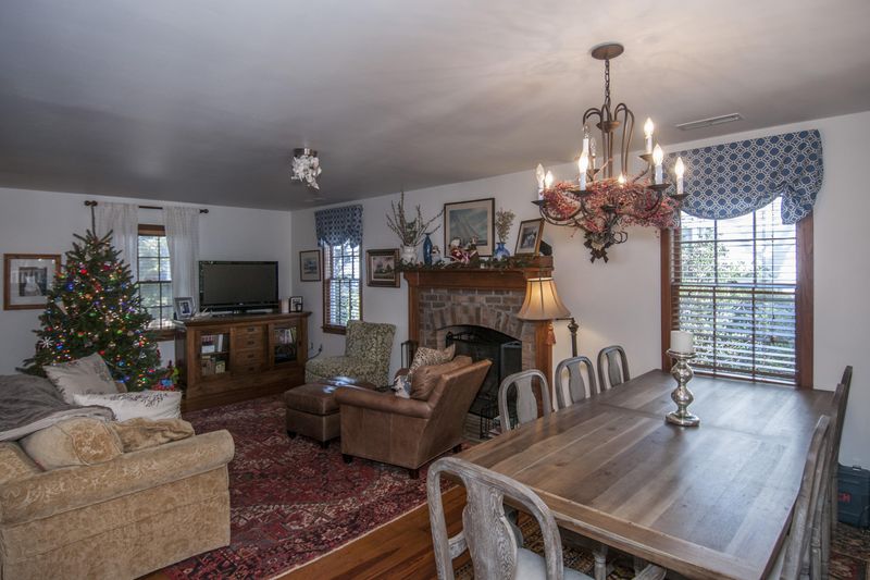 1492 Village Sq, Mount Pleasant, SC 29464