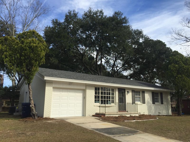 1821 Christian Rd, Charleston, SC 29407