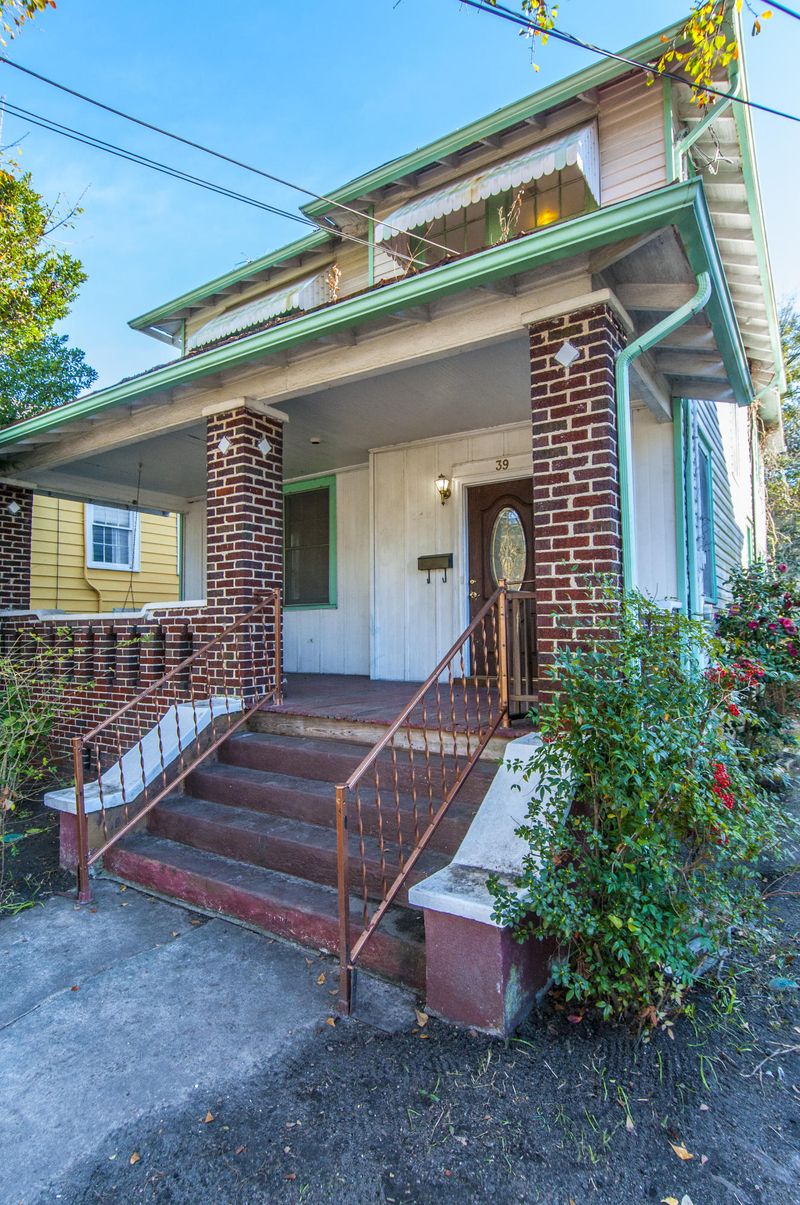 39 Poplar St, Charleston, SC 29403