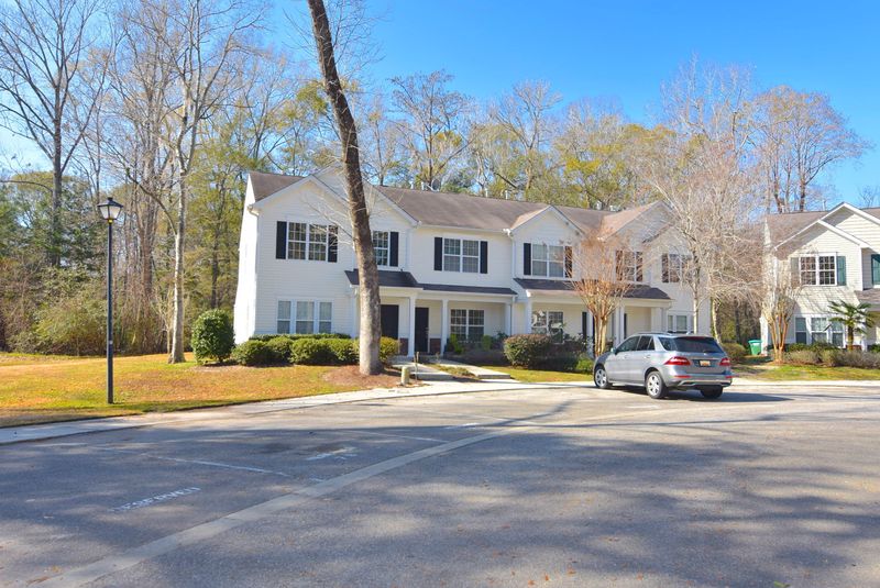 207 Twin Tree Dr, Summerville, SC 29485