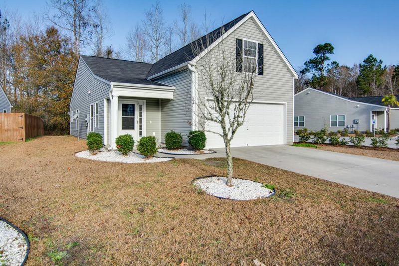 204 Salkahatchie St, Summerville, SC 29485