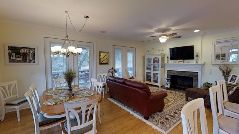5322 Peerless Dr, Wadmalaw Island, SC 29487