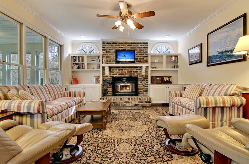 250 Cypress Hill Ln, Ridgeville, SC 29472