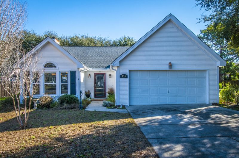 924 Portabella Ln, Charleston, SC 29412