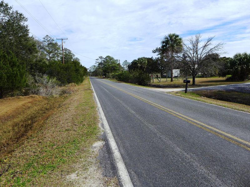 8276 Oyster Factory Rd, Edisto Island, SC 29438