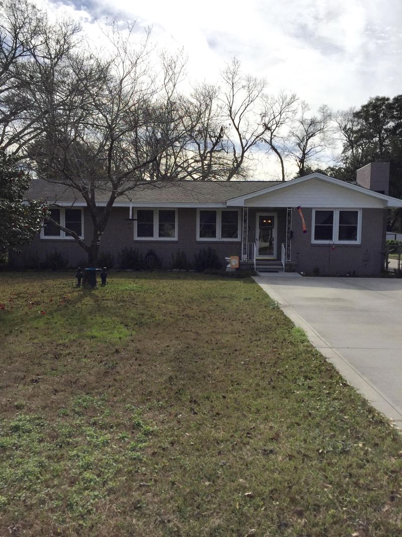 1139 Pleasant Pines Rd, Mount Pleasant, SC 29464