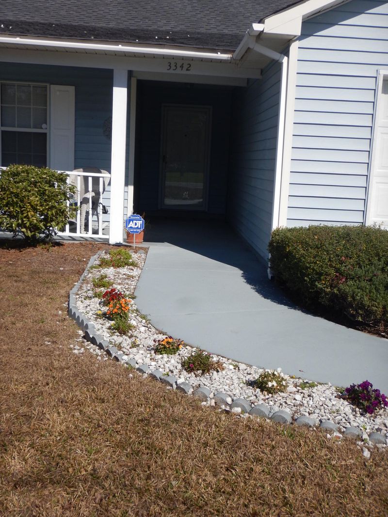3342 Pinewood Dr, Ladson, SC 29456