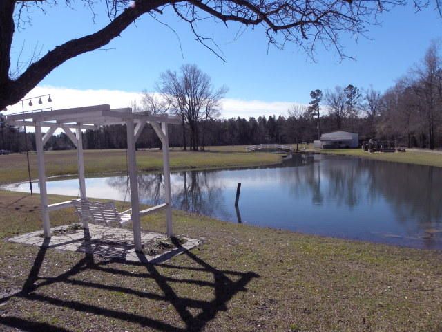 145 Hunters Ln, Saint George, SC 29477
