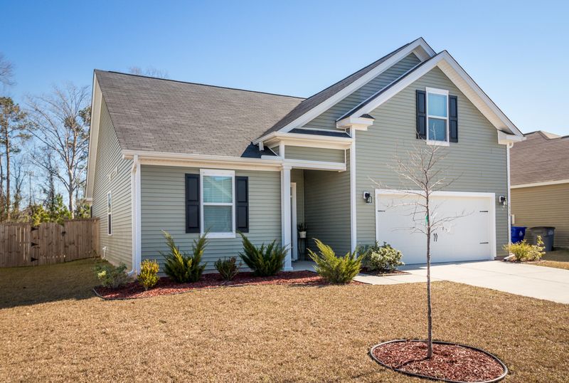 7838 Expedition Dr, North Charleston, SC 29420