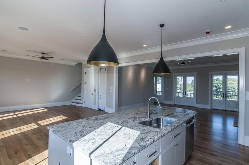 55 Barre St #A, Charleston, SC 29401