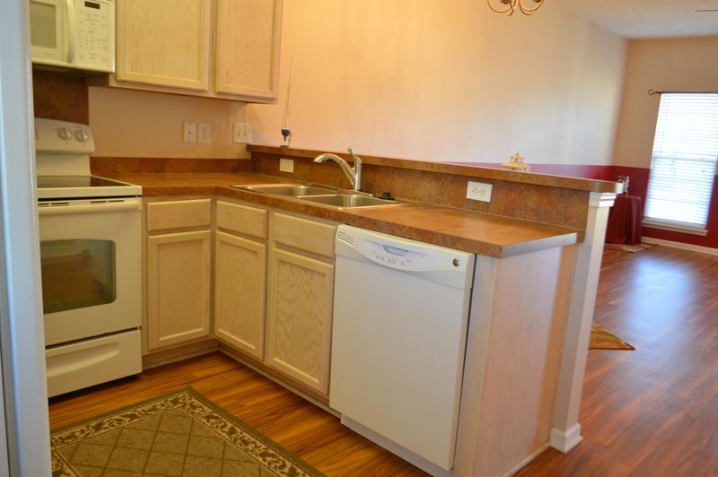136 Lake Jogassee Dr, Summerville, SC 29485