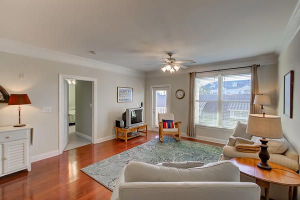 2244 Ashley Crossing Dr #228, Charleston, SC 29414