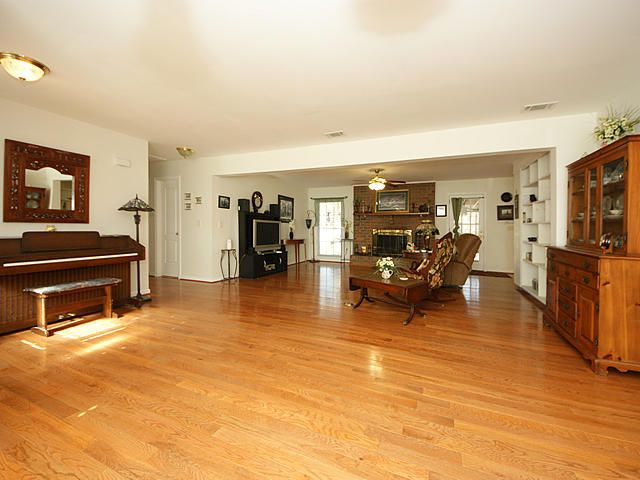 36 Sorento Blvd, Hanahan, SC 29410