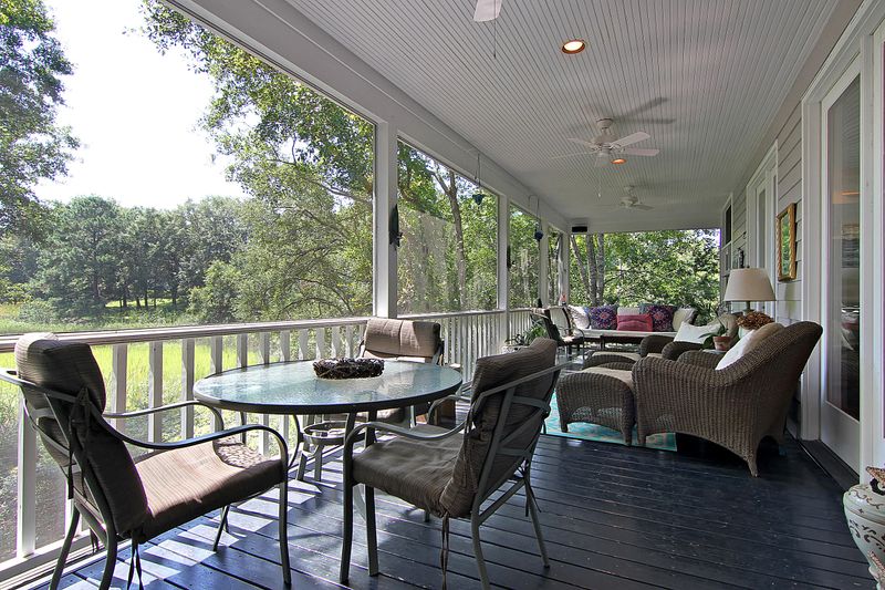 1055 Wharf Indigo Pl, Mount Pleasant, SC 29464