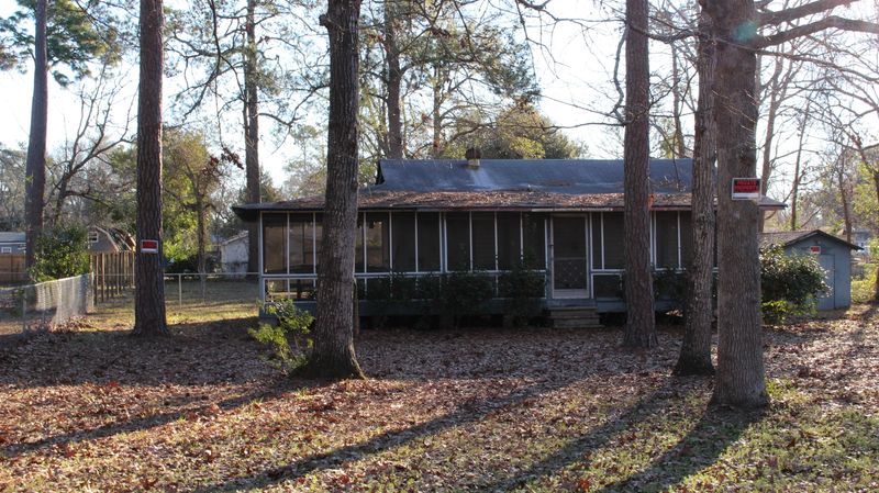 203 Hildebrand Dr, Bonneau, SC 29431