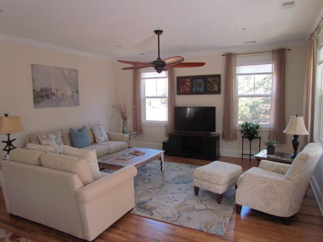 8428 Bottlenose Ct, Edisto Island, SC 29438