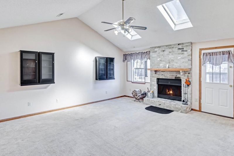 100 Mossy Oaks Ave, Goose Creek, SC 29445