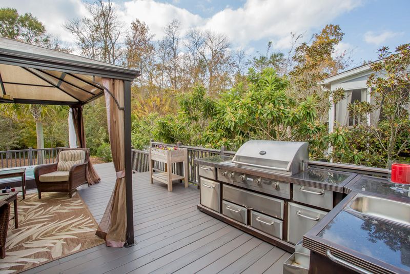 121 Carriage Ride Ln, Summerville, SC 29485