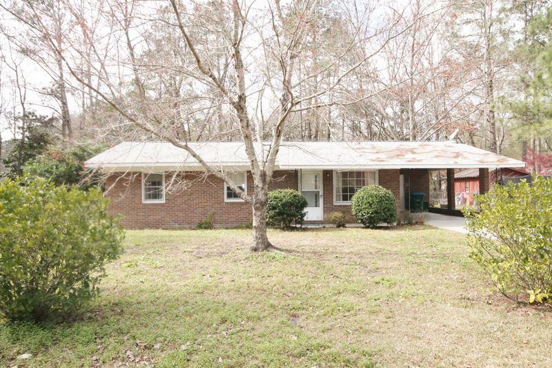 122 Helen Dr, Summerville, SC 29483