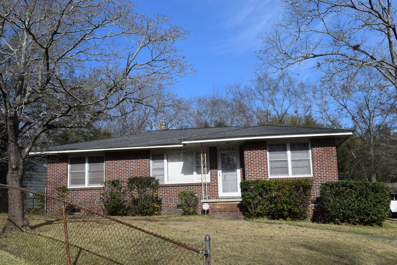 1156 Berkeley St, Hanahan, SC 29410