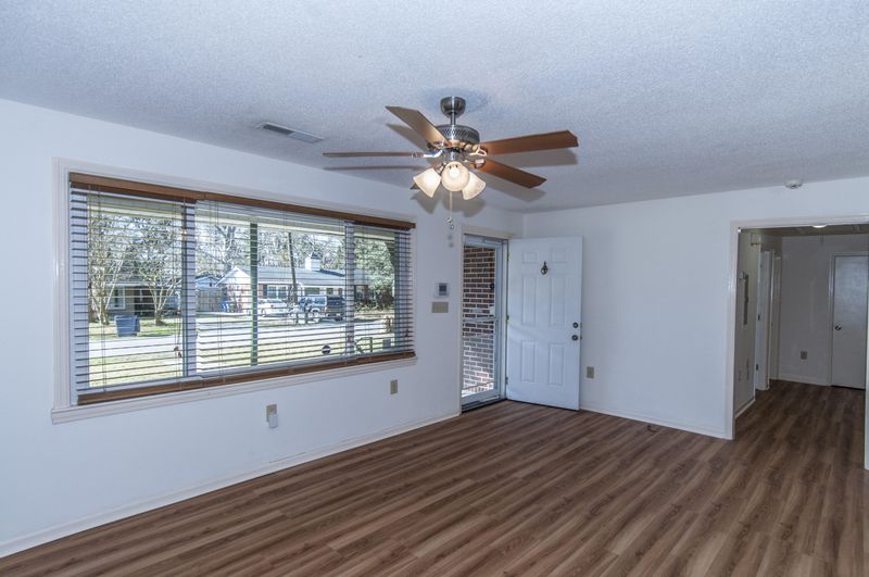 2484 Lantern St, Charleston, SC 29414