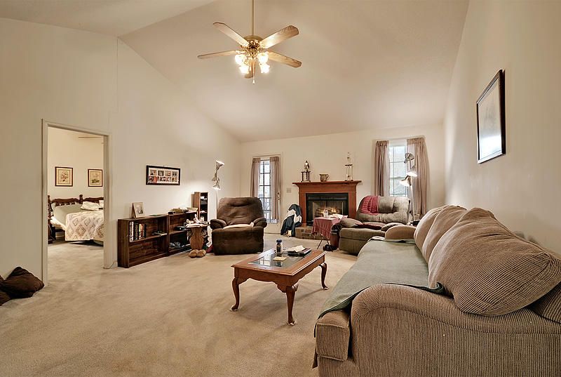169 Kingsbridge Dr, Goose Creek, SC 29445