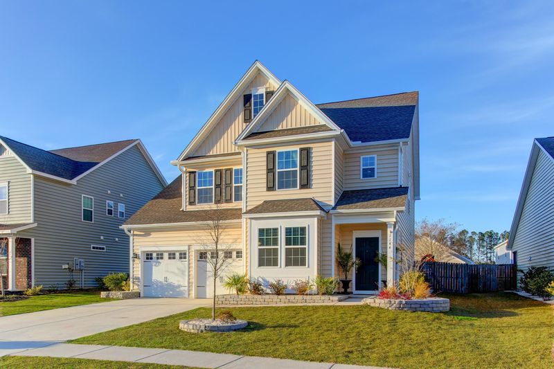1144 Moss Grove Dr, Moncks Corner, SC 29461
