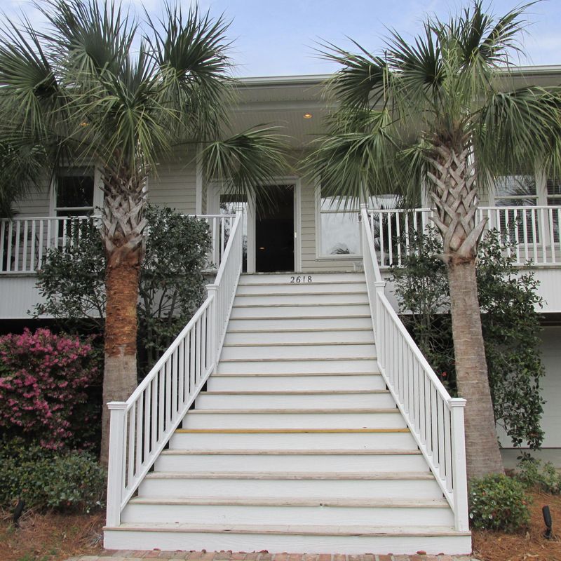 2618 Goldbug Ave, Sullivans Island, SC 29482