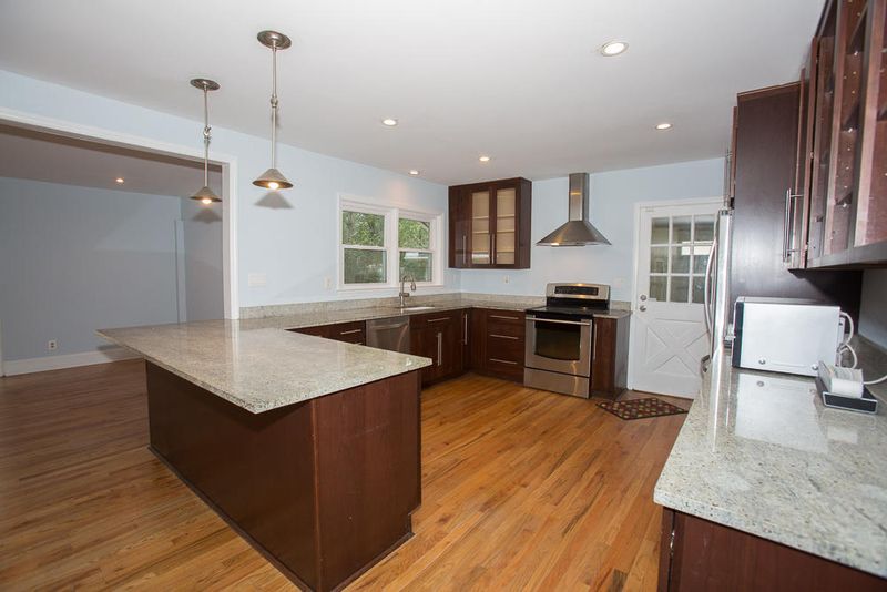 1629 Timothy St, Charleston, SC 29407