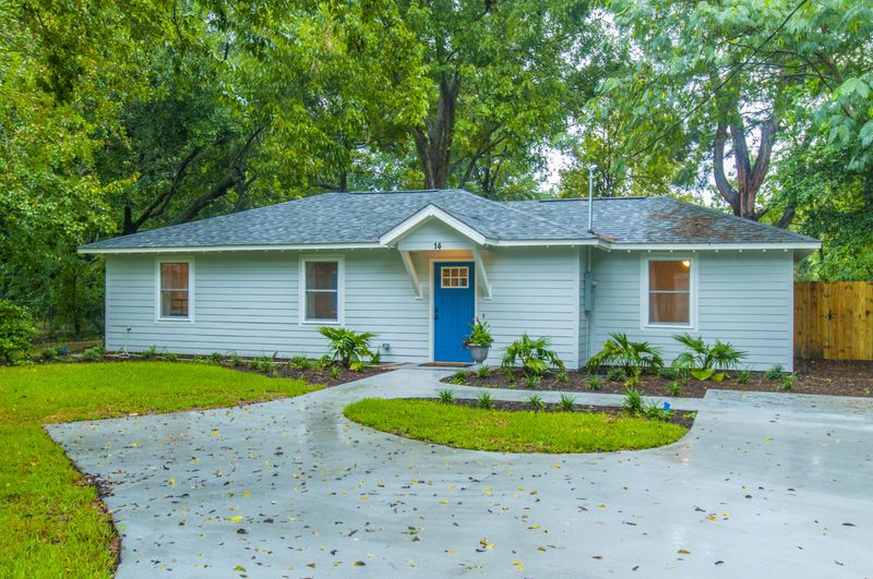 14 Pearl St, Mount Pleasant, SC 29464
