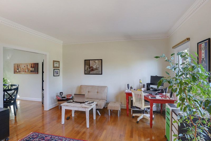 1635 Seignious Dr, Charleston, SC 29407