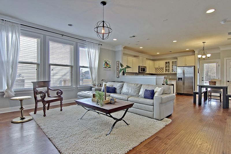 700 Goodlet Cir, Charleston, SC 29412
