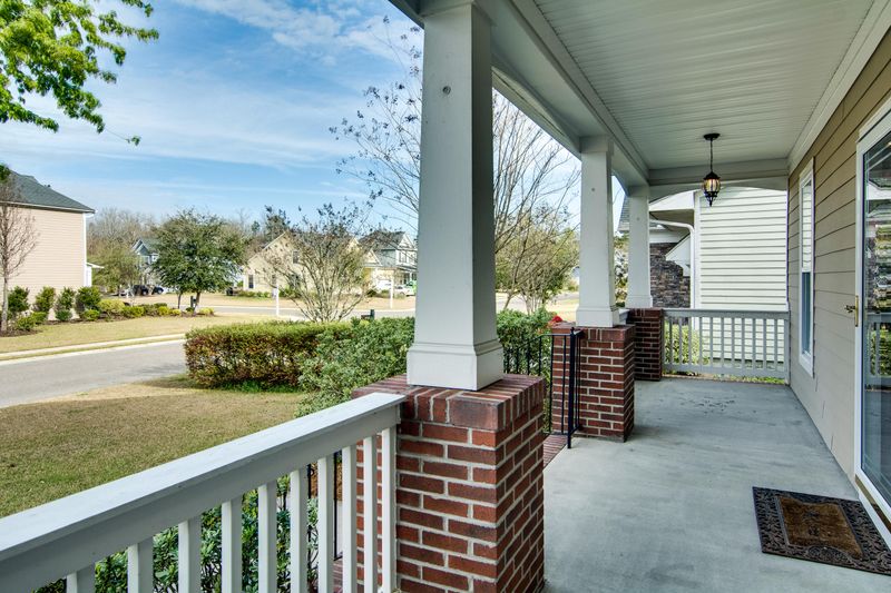 221 Carolinian Dr, Summerville, SC 29485