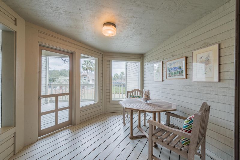 1639 Live Oak Pk, Johns Island, SC 29455