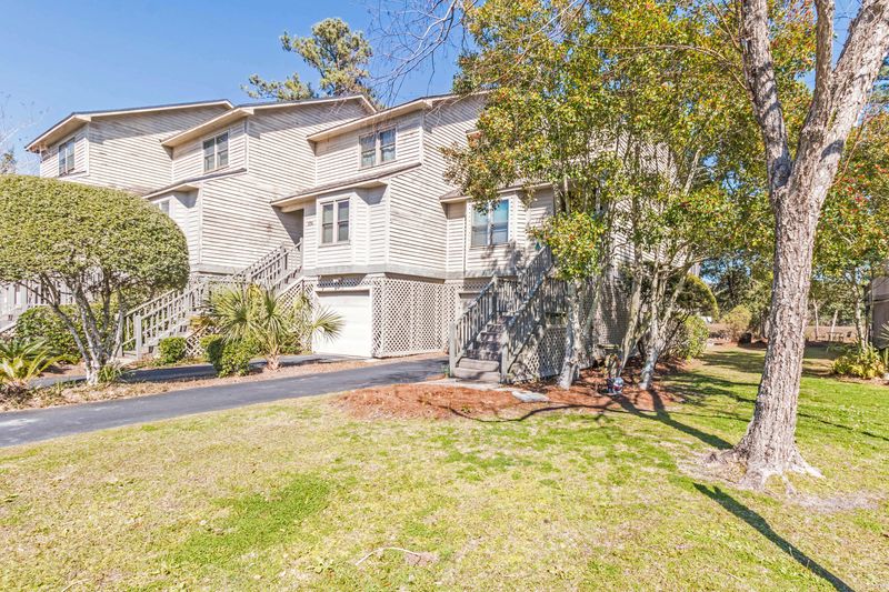 172 River Breeze Dr #64, Charleston, SC 29407