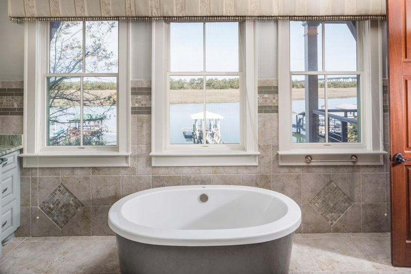 1103 Oak Harbor Blvd, Isle Of Palms, SC 29451