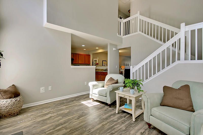 901 Yellow Hawthorn Cir, Summerville, SC 29483