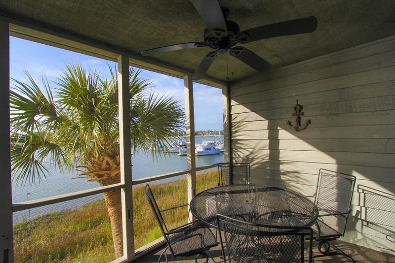 44 W Mariners Cay Dr, Folly Beach, SC 29439