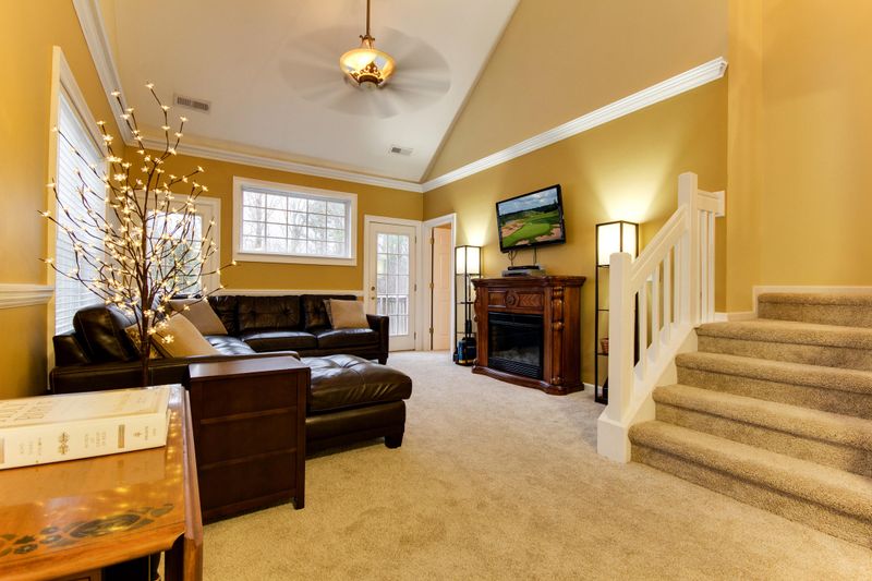 215 Darcy Ave, Goose Creek, SC 29445