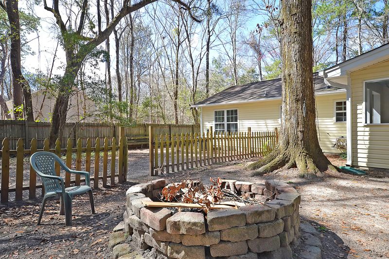 3411 Berryhill Rd, Johns Island, SC 29455