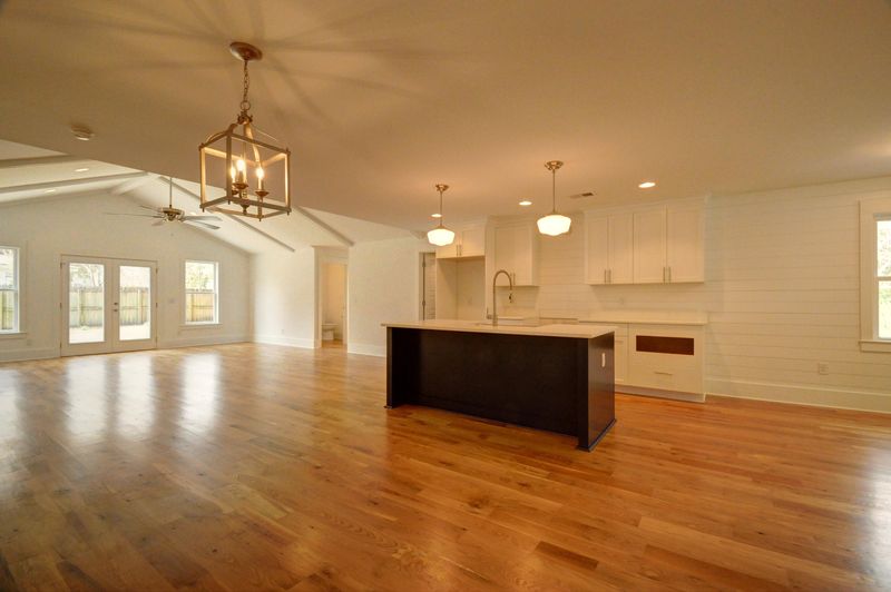 1479 Seminole St, Mount Pleasant, SC 29464