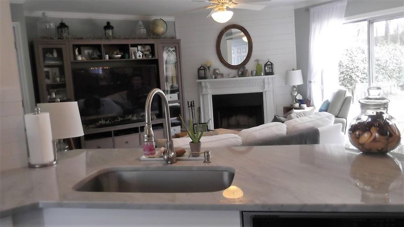 2065 Emerald Ter, Mount Pleasant, SC 29464
