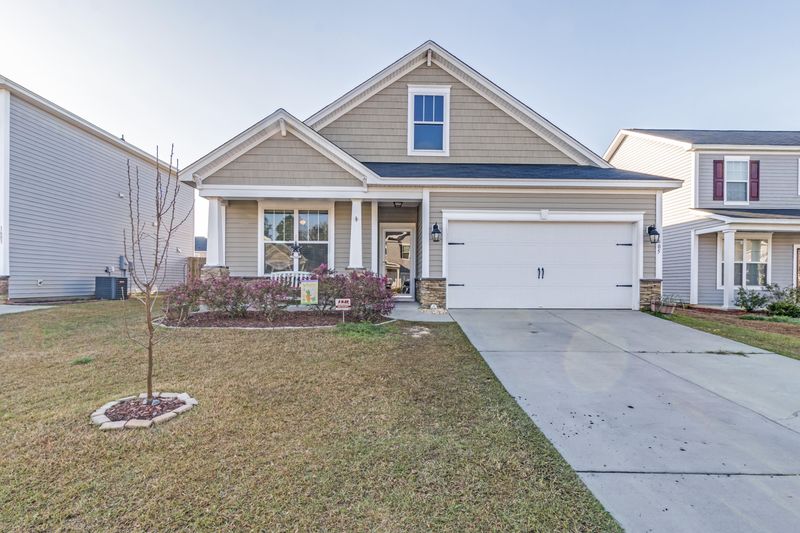 1605 Rising Mist Dr, Summerville, SC 29483